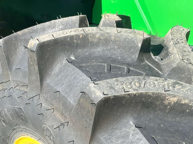 john-deere-6120r-image-43