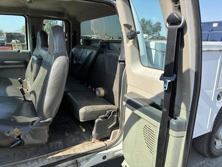 2009-ford-f350-image-14