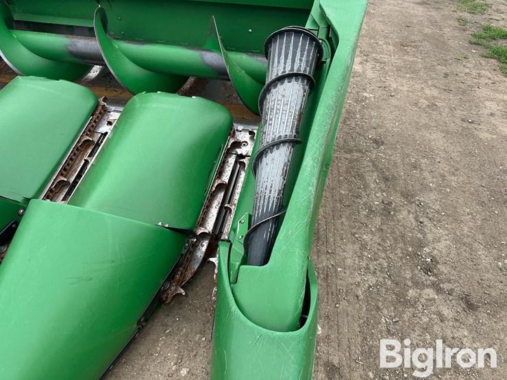 2021-john-deere-c12f-image-11
