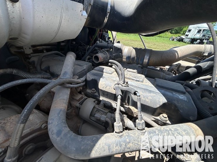 (x)-(9-69)-2000-mack-cx613-2000-gal-t/a-fuel-truck...-image-6