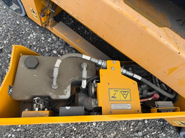 jcb-s3246e-image-12