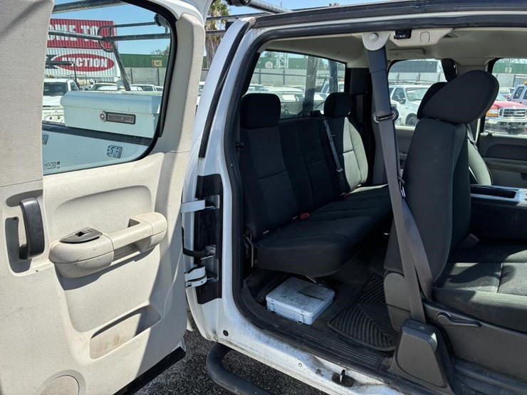 2012-gmc-sierra-2500-image-14