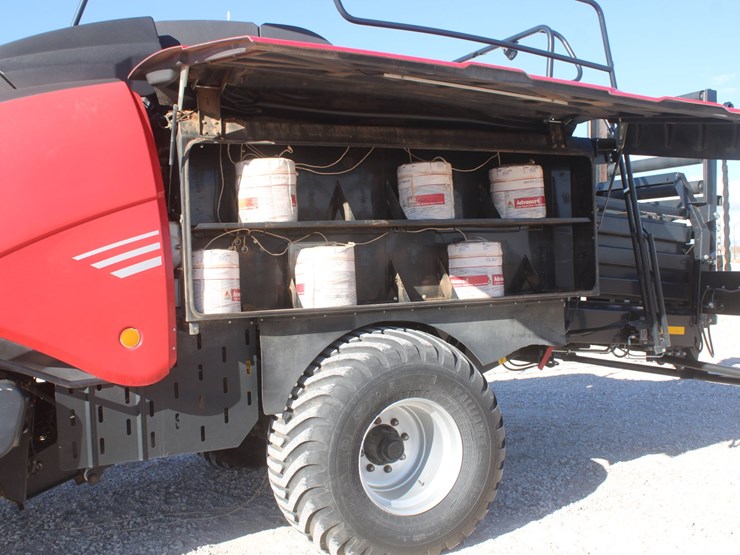 2019-case-ih-lb434xl-image-27