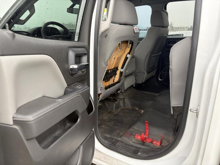 2015-chevrolet-silverado-2500-image-11