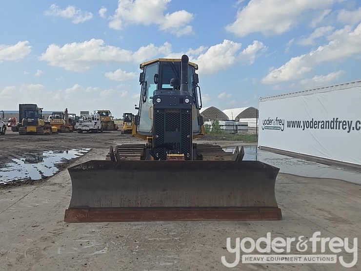 2023-deere-650k-lgp-image-8
