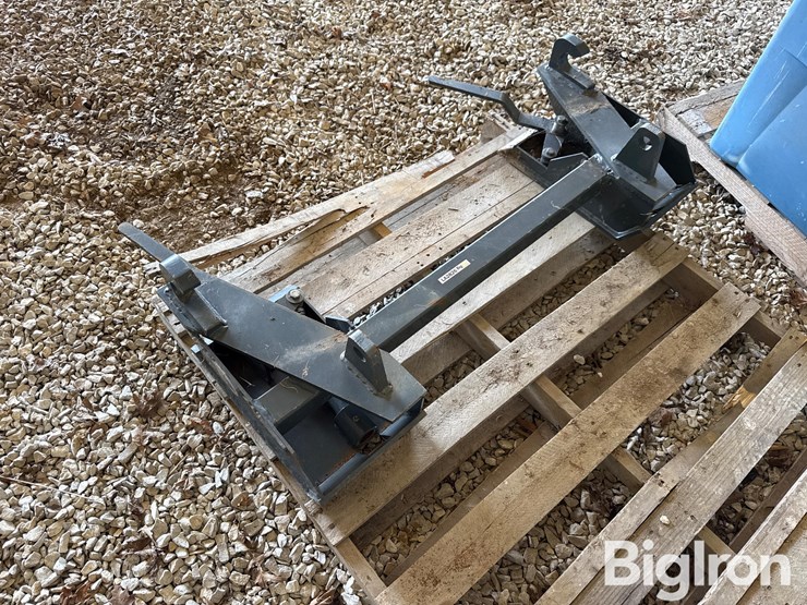 tar-river-attachment-euro-to-skid-steer-adapter-plate-image-7
