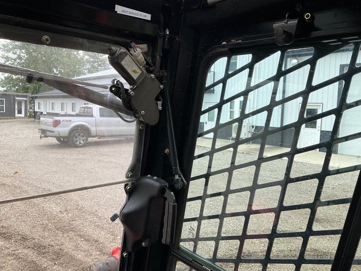 2023-manitou-2550rt-image-43