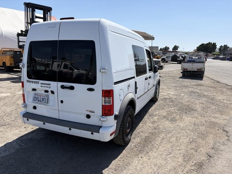 2012-ford-transit-image-3