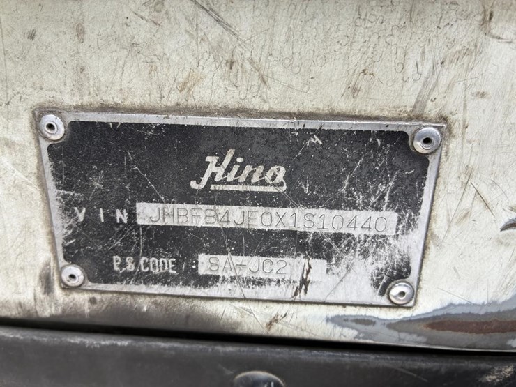 1999-hino-fb1817-image-28