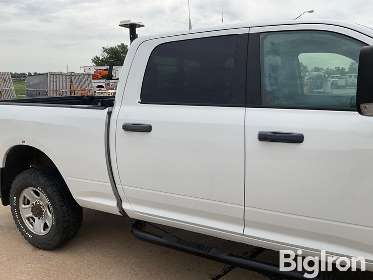 2016-dodge-3500-image-18