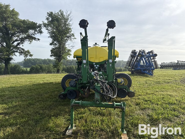 2008-john-deere-1770nt-image-2