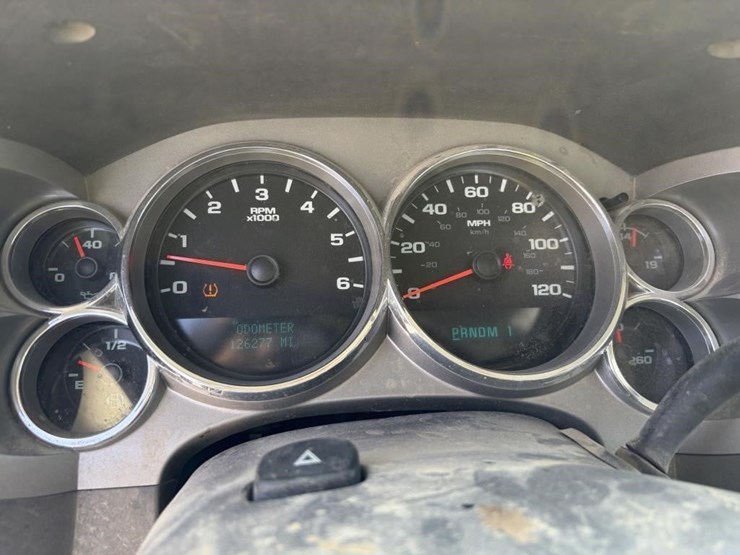 2012-gmc-2500-image-15