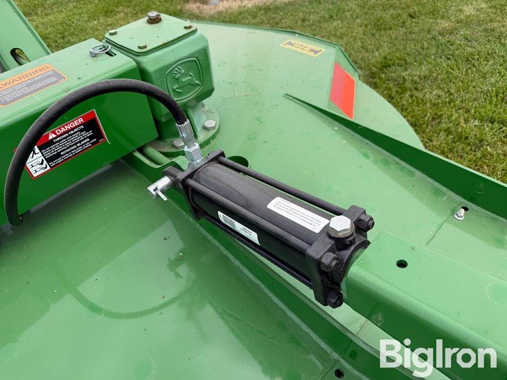 2023-john-deere-rc8m-image-16