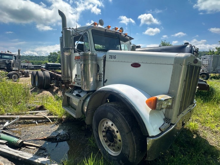 2005-peterbilt-379-image-2