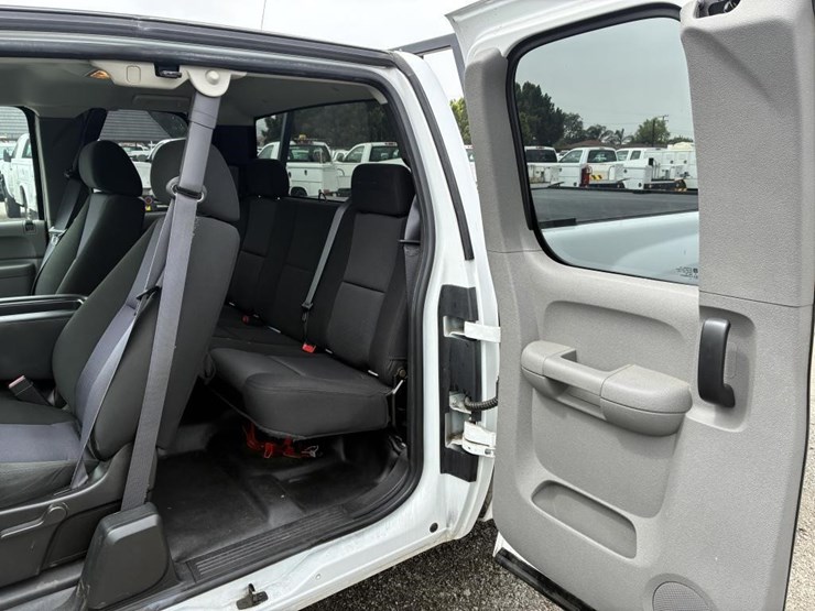 2011-chevrolet-1500-image-11