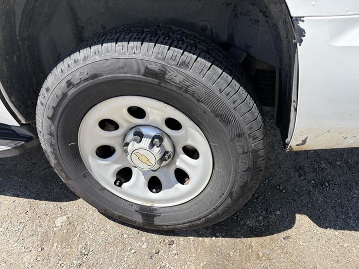 2014-chevrolet-tahoe-image-5