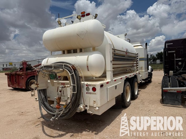 2004-overland-50'-image-7