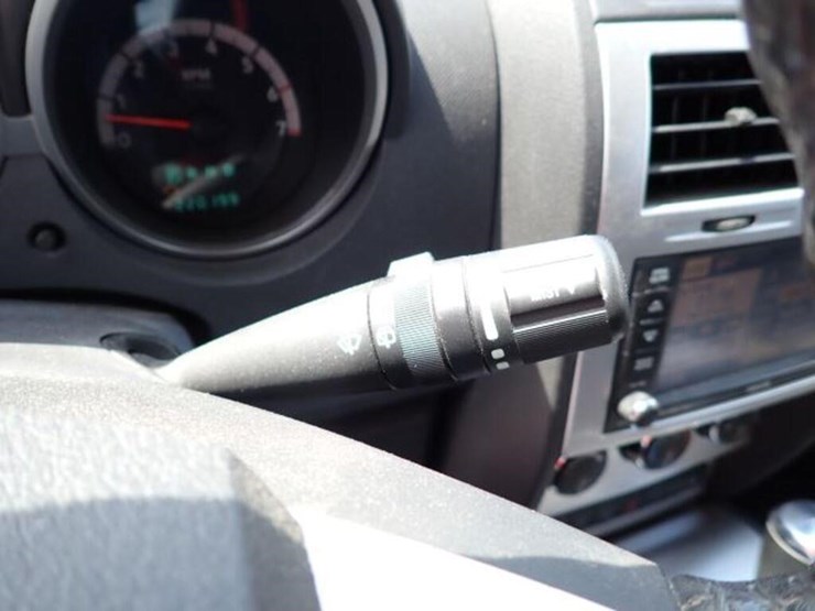 2008-dodge-nitro-image-16