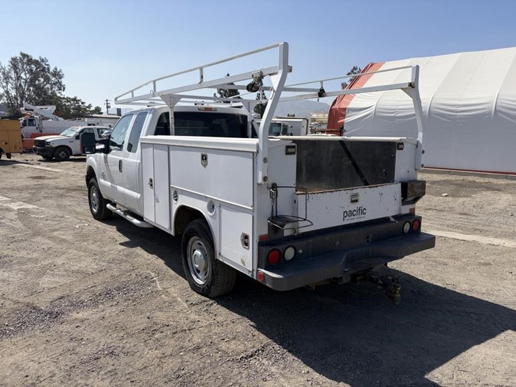 2012-ford-f250-image-4