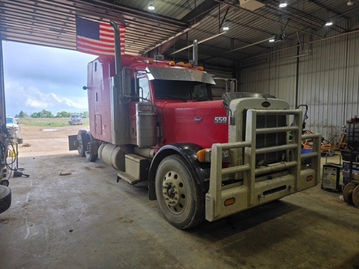 2006-peterbilt-379-image-2