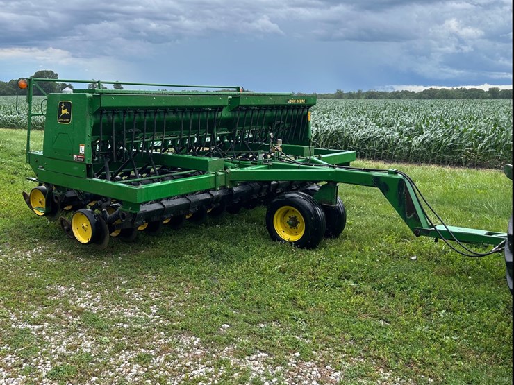 john-deere-750-image-1