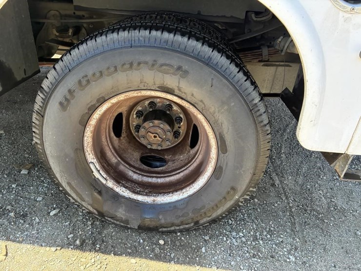 2004-ford-f350-image-5