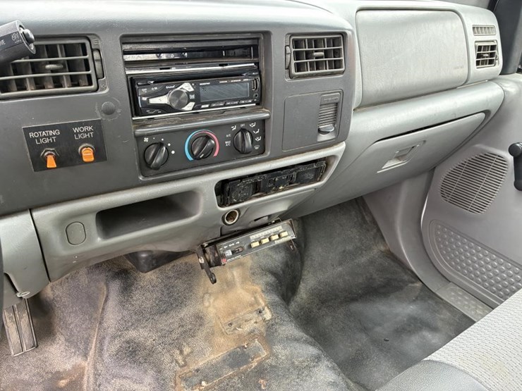 2002-ford-f350-image-19