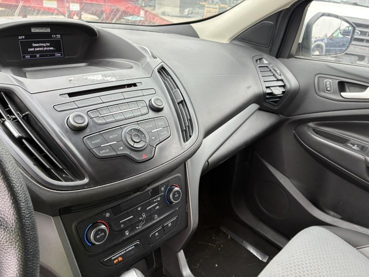 2017-ford-escape-image-18