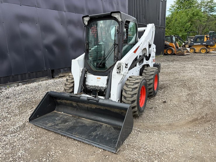 2022-bobcat-s740-image-8