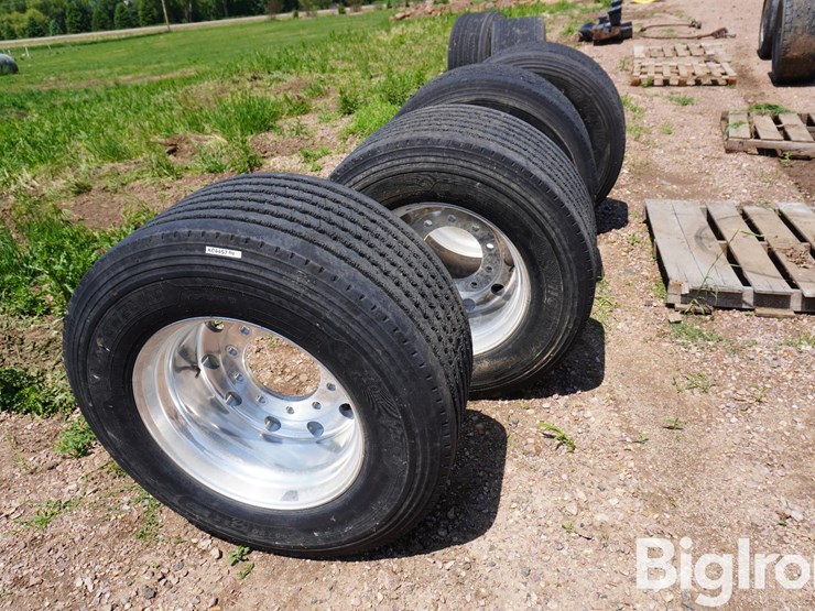 michelin-445/50r22.5-tires-&-rims-image-4