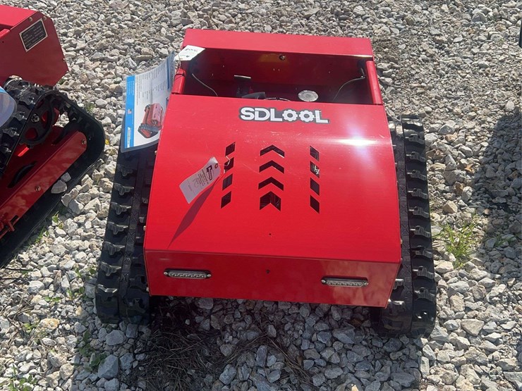 sdlool-sl800-remote-control-crawler-lawn-mower-image-2