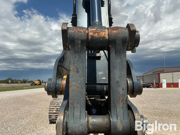 2018-deere-300g-lc-image-16