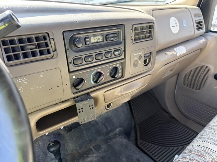 2000-ford-f350-image-18