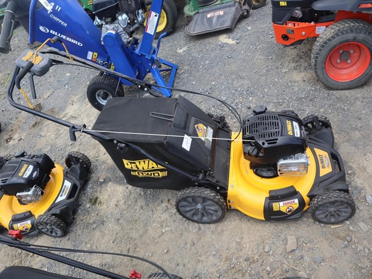 dewalt-push-mower-image-2