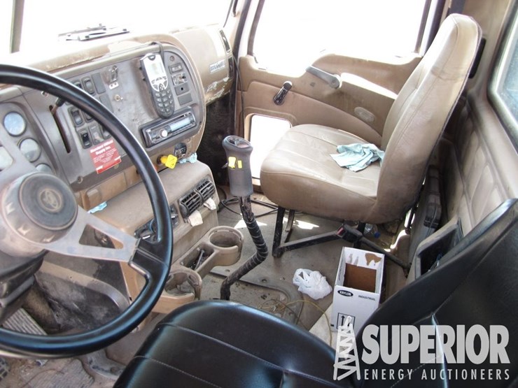 (x)-(6-9)-2004-mack-cu713-t/a-kill-truck,-vin-1m2a...-image-6