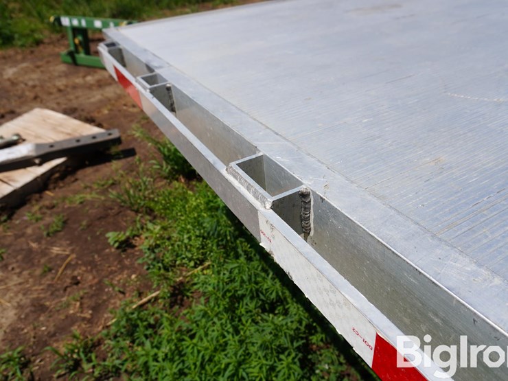 12'x101"-aluminum-flatbed-image-9