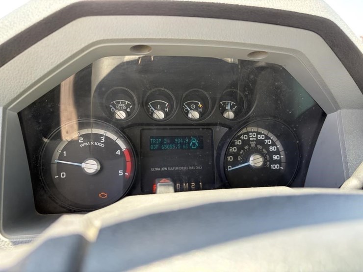 2011-ford-f550-image-29