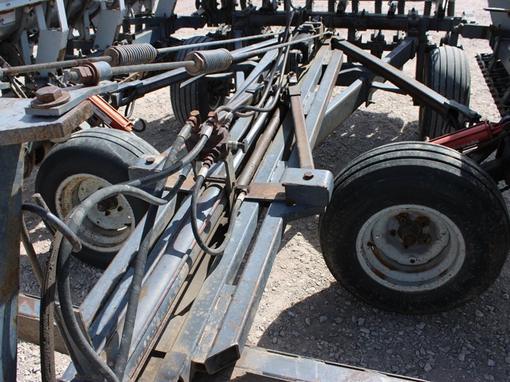 #1008-•-crustbuster-27ft-grain-drill-image-11
