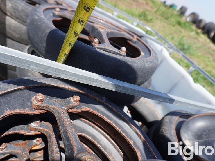 mudsmith-3"-gauge-wheels-image-14