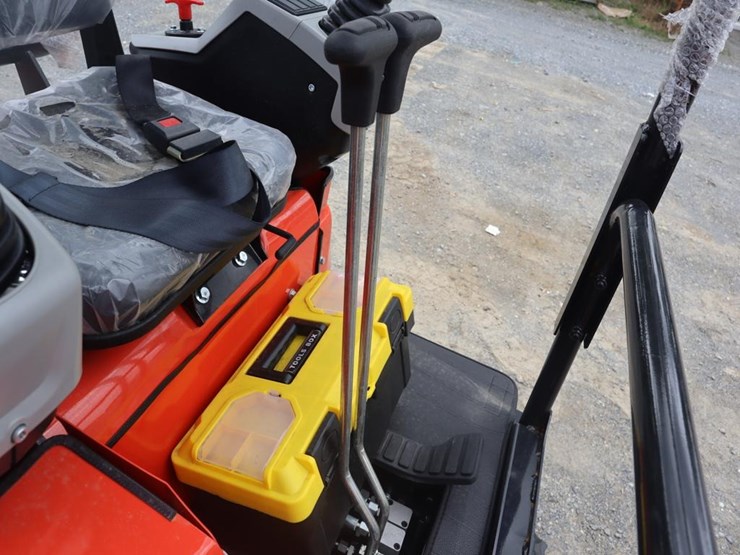 tpm-18hh-mini-excavator-image-9