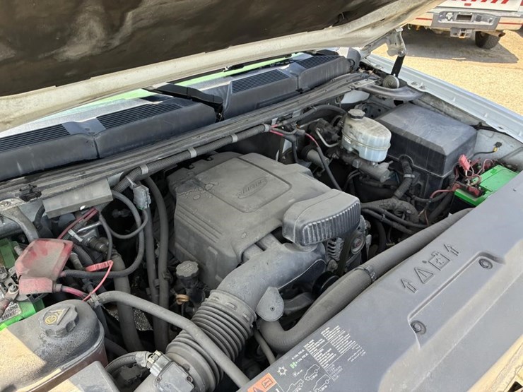 2011-chevrolet-2500hd-image-7