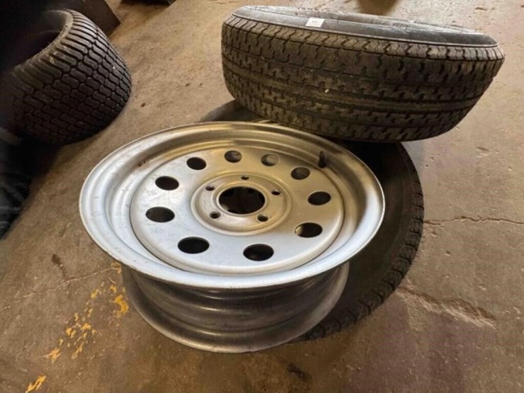 2-tires,-3-wheels,-205/75r-15,-5-hole-image-3