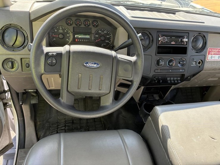 2009-ford-f550-image-15