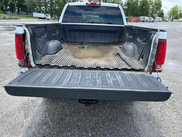 2010-gmc-2500hd-image-48