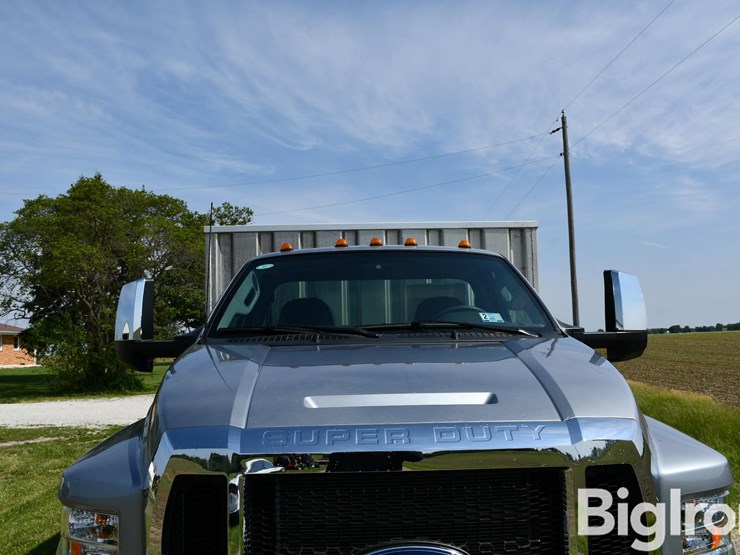 2025-ford-f750-image-10
