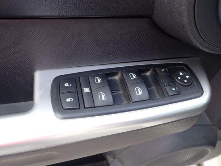 2008-dodge-nitro-image-31