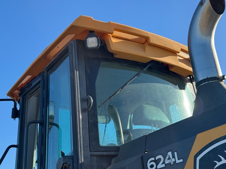 deere-624l-image-51