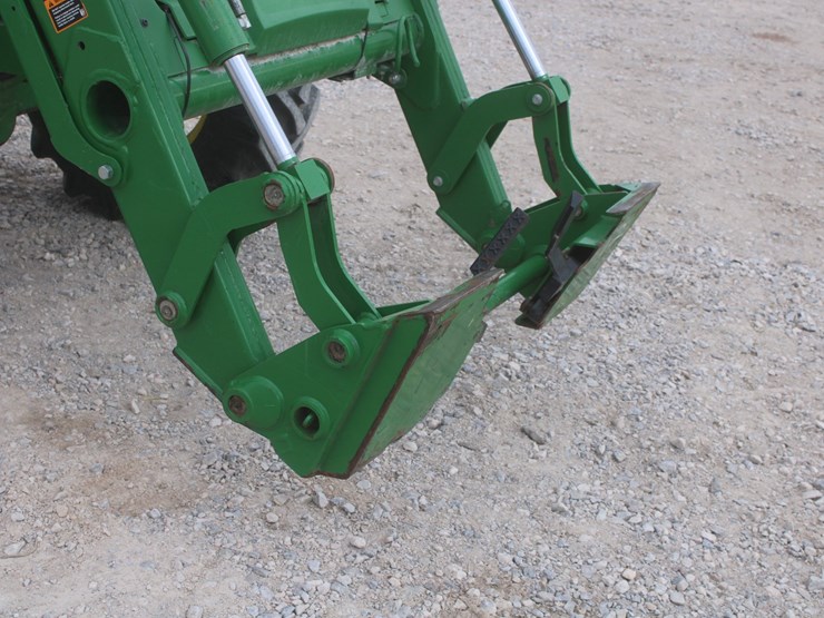 2013-john-deere-5100e-image-11
