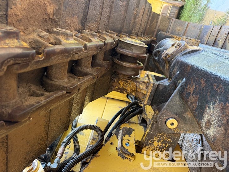 2019-caterpillar-d6n-lgp-image-7