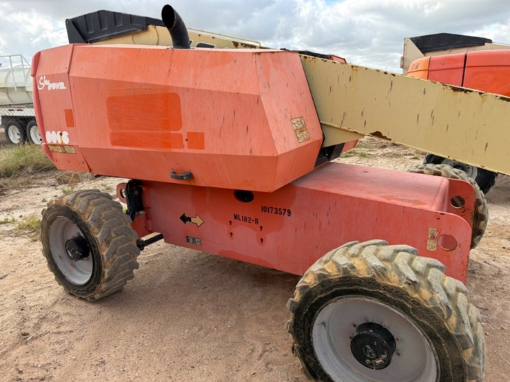 2013-jlg-600s-image-4